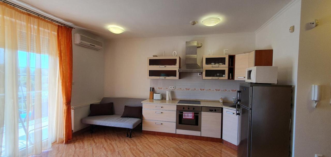 Bazsi Golden Beach Apartman Siofok Exterior photo